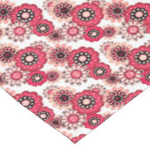 Blumige rustikale retro rote und weiße tischdecke (Schrägansicht)