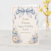 Blumiger staubiger blauer Coquette-Bogen Sweet Six Karte (Gelbe Blume)