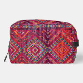 Blush Bazaar: Rosa marokkanisches Erbe Elegante Waschbeutel (Rückseite)