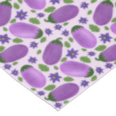 Blush & Bloom Eggplant Collection – Soft Lilac Tischdecke (Schrägansicht)