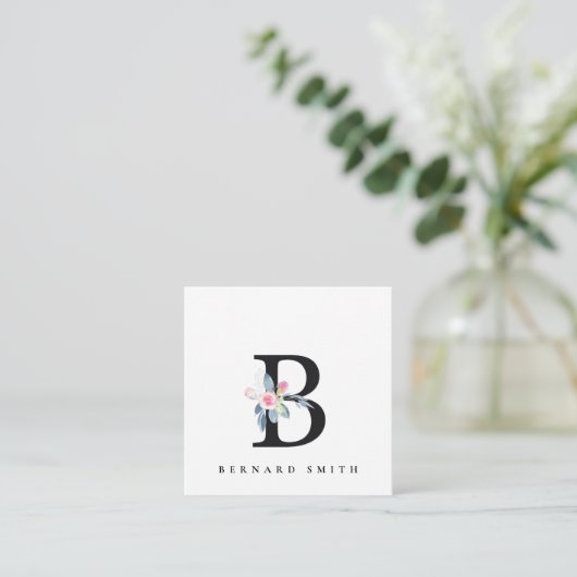 BLUSH BLUE FLORAL ALPHABETS NAME LETTER B QUADRATISCHE VISITENKARTE (Stehend Vorderseite)