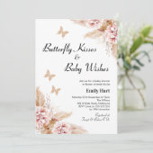 Blush Boho Floral Butterfly Kisses Baby Dusche  Einladung (Stehend Vorderseite)
