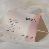 Blush & Bold Script Wedding Guest Names Platzkarte Tischnummer