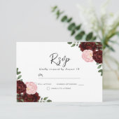 Blush & Burgund Rote Blume Schöne Hochzeit RSVP Karte (Stehend Vorderseite)
