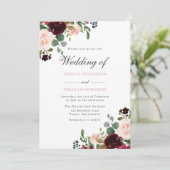 Blush & Burgund Wasserfarbener Flora Elegante Hoch Einladung (Stehend Vorderseite)