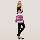 Blush & Burgund Wasserfarbenleaf-Monogramm Tasche (Am Model)