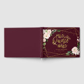 Blush Burgundy Bloral Quinceanera Gästebuch (Voll)