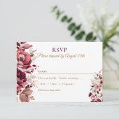 Blush Burgundy Floral Modern Wedding RSVP Karte (Stehend Vorderseite)