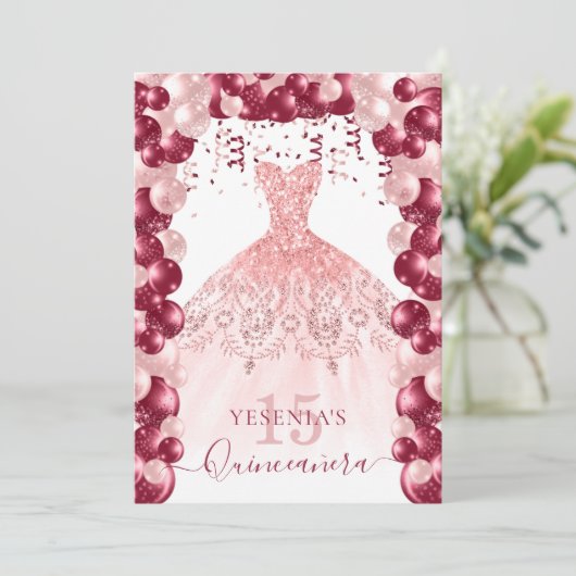 Blush Burgundy Quinceañera Balloon Einladung (Stehend Vorderseite)