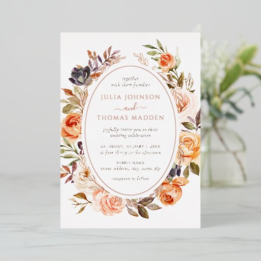 Blush Burnt Orange Bloral Foliage Hochzeit Folieneinladung (Stehend vorne)