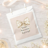 Blush Cream Hearts Bows Birthday Geschenktütchen (Ausgeschnitten)