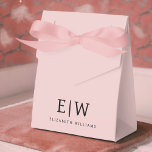 Blush Dusty Pink Girly Script Monogram Name Modern Geschenkschachtel<br><div class="desc">Blush Dusty Pink Sparkle Glitzer Monogram Add Your Own Name Paper Party Geschenkboxen Dies macht die perfekte süße 16 Geburtstag,  Hochzeit,  Brautparty,  Jubiläum,  Babydusche oder Junggeselinnen-Abschied Geschenk für jemanden,  die Glanz Luxus und schicke Stile Liebe.</div>