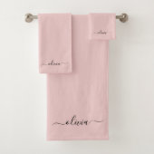 Blush Dusty Pink Modern Script Girl Monogram Name Badhandtuch Set (Insitu)