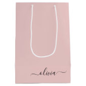 Blush Dusty Pink Modern Script Girl Monogram Name Mittlere Geschenktüte (Rückseite)