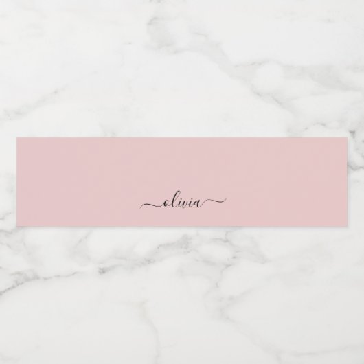 Blush Dusty Pink Modern Script Girl Monogram Name Wasserflaschenetikett (Einzelnes Label)