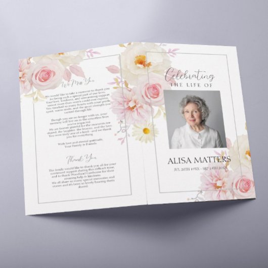 Blush Floral Beerdigung Programm Feiern das Leben Flyer
