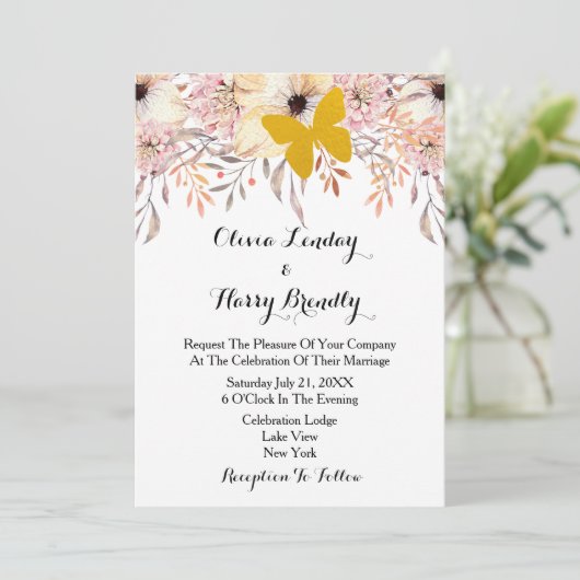 Blush Floral Gold Butterfly Einladung Hochzeit (Stehend Vorderseite)
