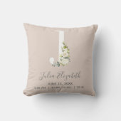 Blush Floral Letter J Monogram Baby Birth Stats Kissen (Vorderseite)