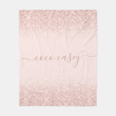 Blush Glitzer Elegante Typografie Name Fleecedecke (Vorderseite)