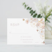Blush & Gold Wildflowers Elegant Wedding RSVP Karte (Stehend Vorderseite)