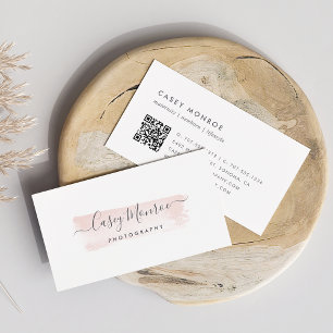 Blush & Graue Wasserfarbe Signature Script QR Code Visitenkarte