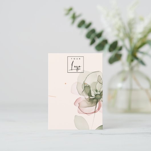Blush-Green-Blume-Logo Visitenkarte (Stehend Vorderseite)