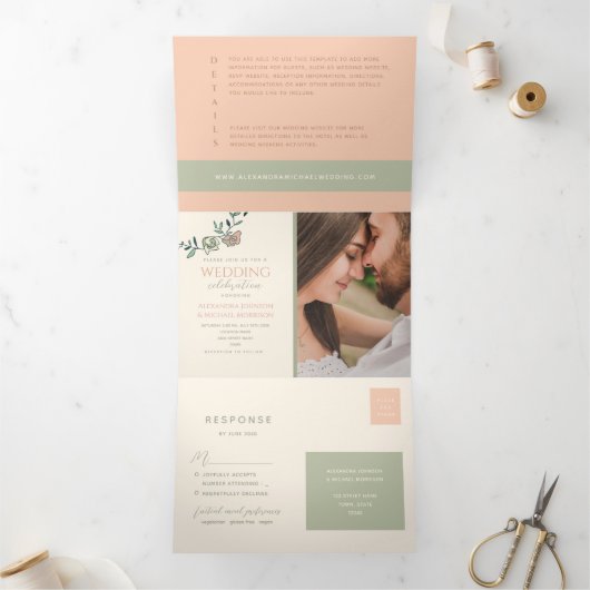 Blush Green Tri-Fold Foto Hochzeit Einladung (Innenseite)