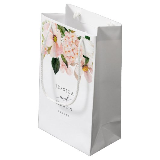 Blush Hydrangea Hotel Wedding Gift Bag Kleine Geschenktüte (Rückseite Schrägansicht)