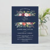 Blush Ivory-Blume rahmen Burgundy Wedding Einladung (Stehend Vorderseite)