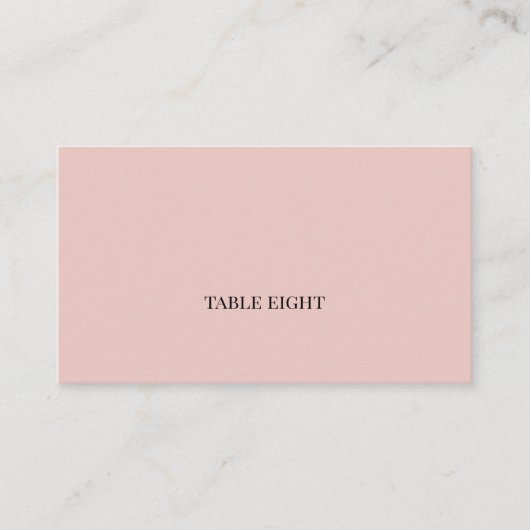 Blush mit Schwarz Moderner Schriftart Platzkarte (Vorderseite)