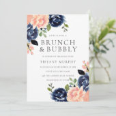 Blush & Navy Blume Brautparty Brunch & Bubbly Einladung (Stehend Vorderseite)