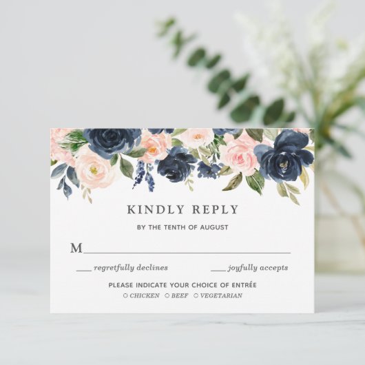 Blush & Navy Floral Wedding Einladung RSVP Karte (Stehend Vorderseite)