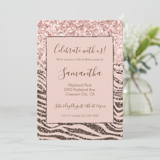 Blush Peach Chocolate Brown Zebra Glitzy Glitzer Einladung (Stehend Vorderseite)