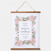 Blush Peonies Hydrangea Eucalyptus Wedding Welcome Wandteppich Mit Holzrahmen (Vorderseite)