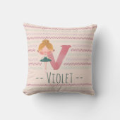 Blush Pink Ballerina Monogram V - Personalisierte  Kissen (Vorderseite)