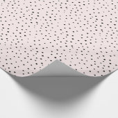 Blush Pink & Black Confetti Dots Packpapier (Ecke)