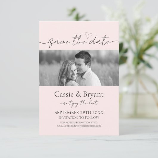 Blush Pink & Black Modern Script Save the Date (Stehend Vorderseite)