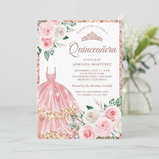 Blush Pink Blütenbraun Rose Gold Quinceanera Einladung (Stehend Vorderseite)