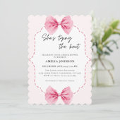 Blush Pink Bow Sie bindet das Brautparty des Knote Einladung (Stehend Vorderseite)