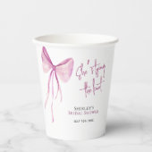 Blush Pink Bow Sie bindet das Brautparty des Knote Pappbecher (Vorderseite)