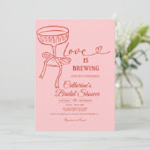 Blush Pink Bridal Shower Love Is Brewing Theme Einladung (Stehend Vorderseite)