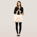 Blush Pink Bride Tote Bag-Wedding-Geschenk Jumbo Stoffbeutel<br><div class="desc">Einfach,  schick und hübsch,  bietet dieses Bride Tote-Tüte weiche,  rosa Rosa Schrift auf einem natürlichen Hintergrund und ist damit das perfekte Accessoire für die moderne Braut. Diese Tasche ist stilvoll und elegant.</div>