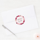Blush Pink Burgundy Bloral Wreath Monogram Wedding Runder Aufkleber (Umschlag)