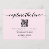 Blush Pink Capture the Liebe QR Code Hochzeitskode Begleitkarte (Rückseite)
