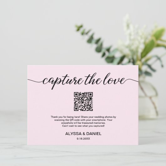 Blush Pink Capture the Liebe QR Code Hochzeitskode Begleitkarte (Stehend Vorderseite)