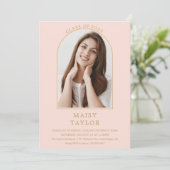 Blush Pink Chic Gold Arch Foto Graduation Party I Einladung (Stehend Vorderseite)