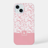 Blush Pink Damask Muster Monogram iPhone 14 Fall 15 Hülle (Rückseite)