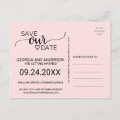 Blush Pink Einfache Kalligraphie Rette unser Datum Ankündigungspostkarte (Rückseite)