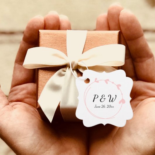 Blush Pink Einfaches Herz-Kranz-Monogramm Hochzeit Geschenkanhänger