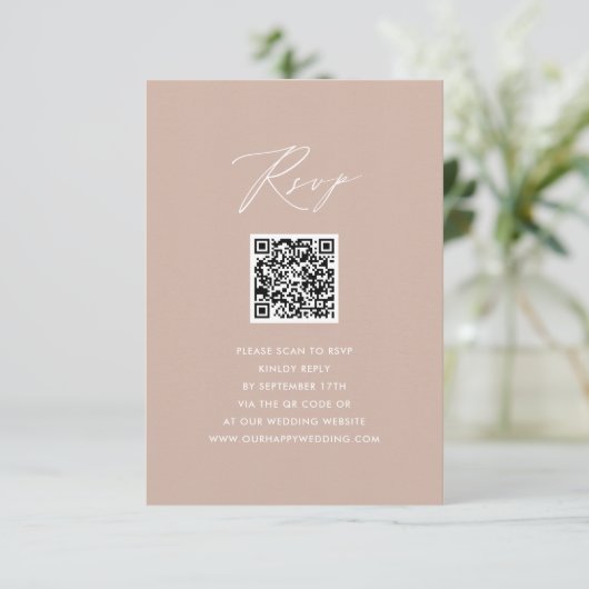 Blush Pink Elegantes Skript Einfache QR Hochzeit R Begleitkarte (Stehend Vorderseite)